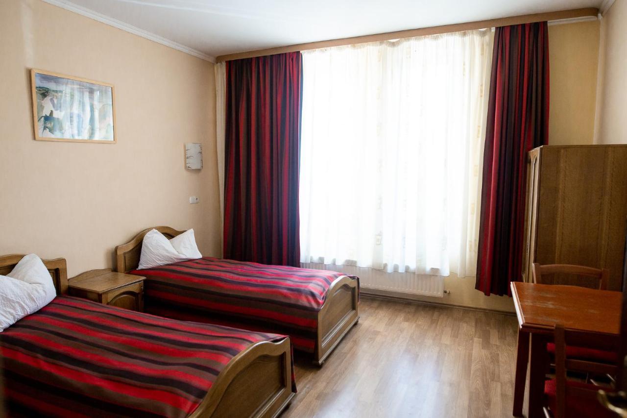 Vila Tineretului Satu Mare Exterior photo